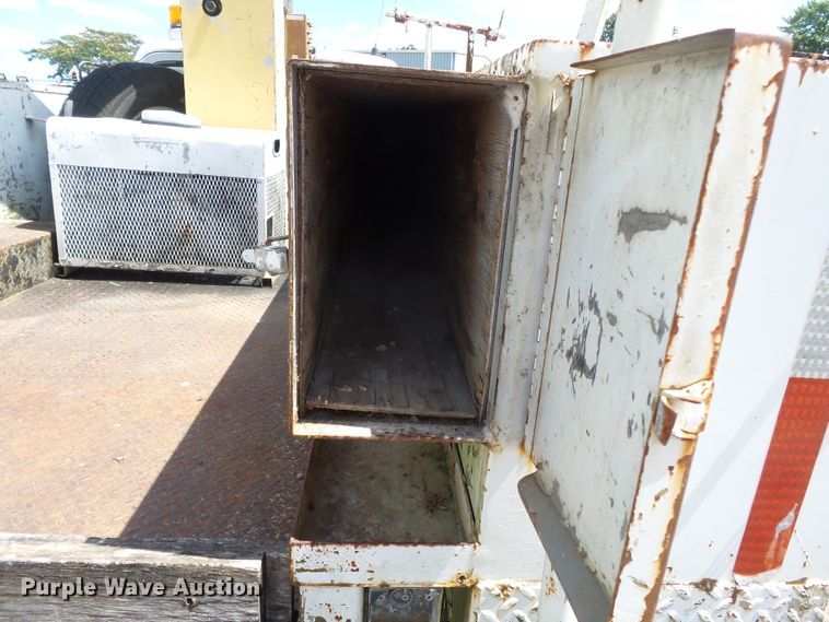 image for item DH3883 1987 Dodge D350  bucket truck