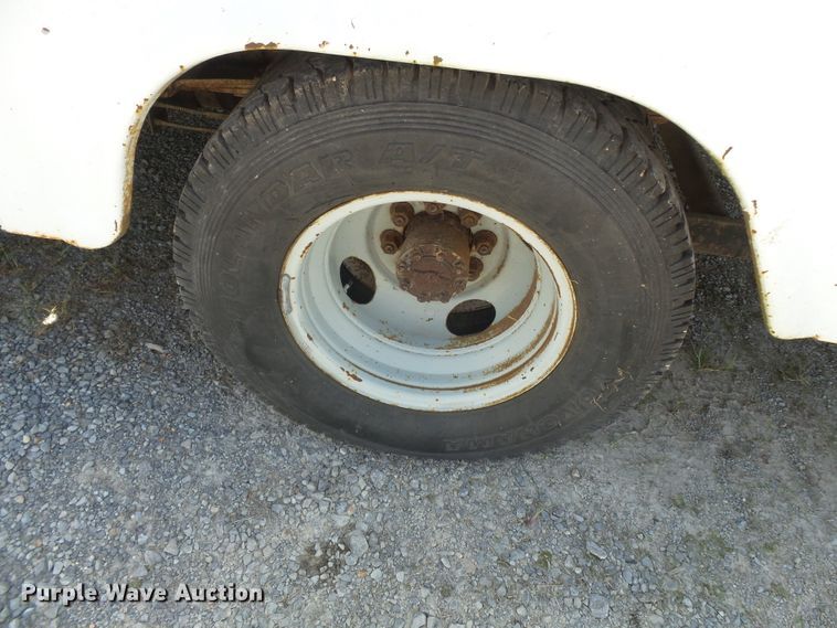 image for item DH3883 1987 Dodge D350  bucket truck