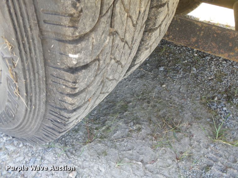 image for item DH3883 1987 Dodge D350  bucket truck