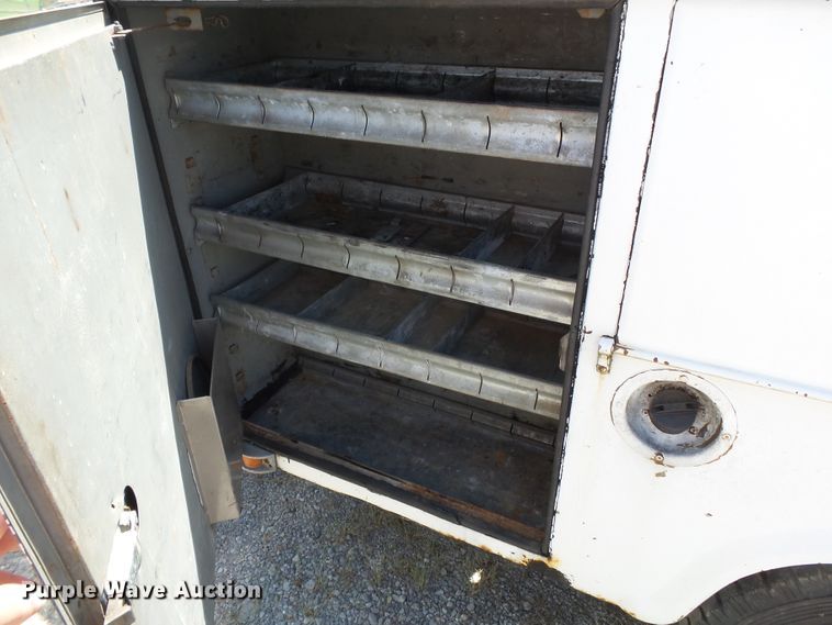 image for item DH3883 1987 Dodge D350  bucket truck