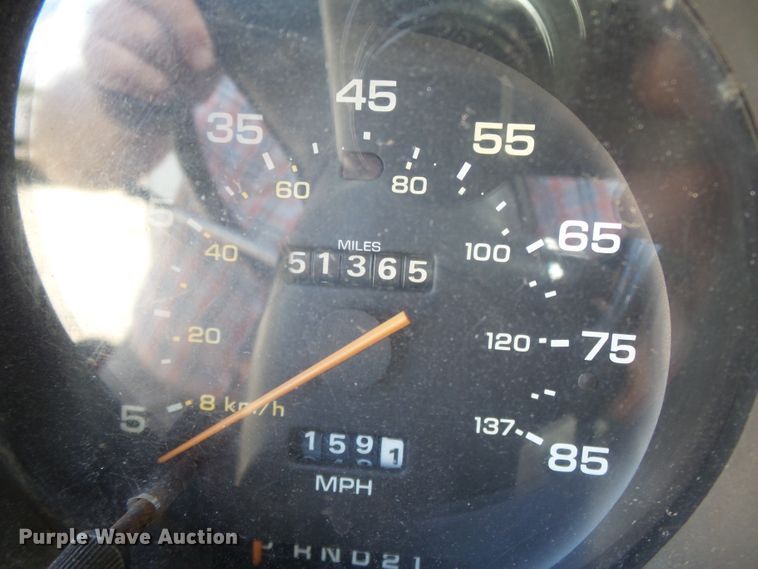 image for item DH3883 1987 Dodge D350  bucket truck