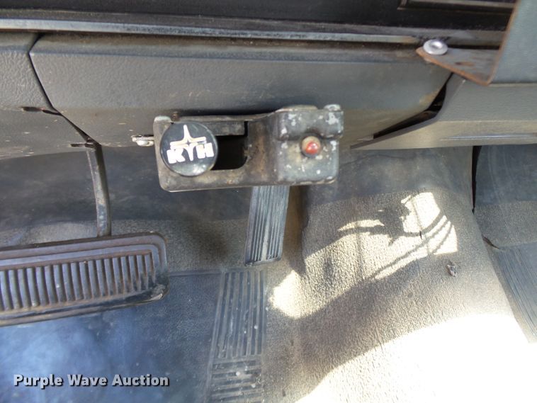 image for item DH3883 1987 Dodge D350  bucket truck