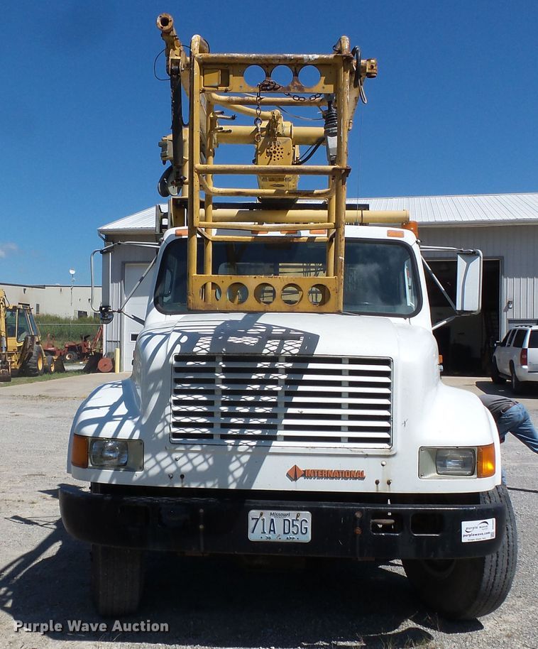 image for item DH3884 1991 International 4600  bucket truck