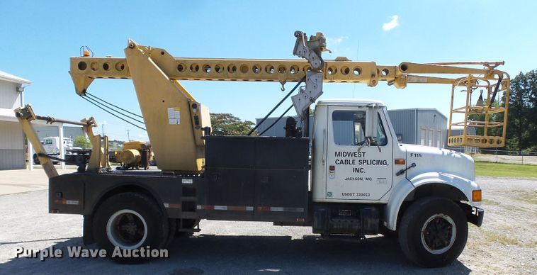 image for item DH3884 1991 International 4600  bucket truck