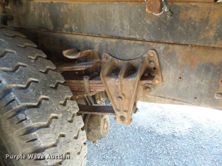 image for item DH3884 1991 International 4600  bucket truck