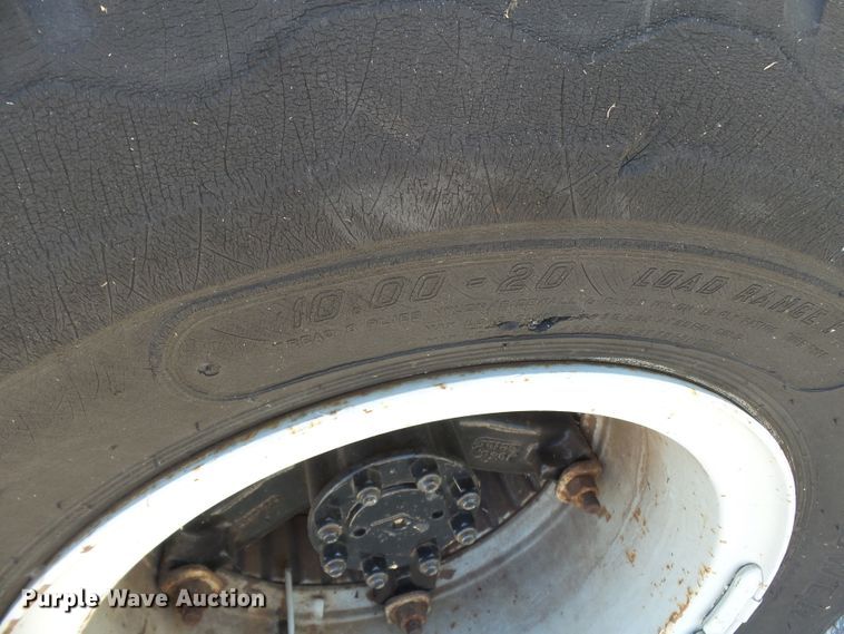 image for item DH3884 1991 International 4600  bucket truck