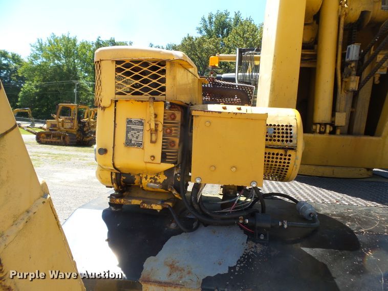 image for item DH3884 1991 International 4600  bucket truck