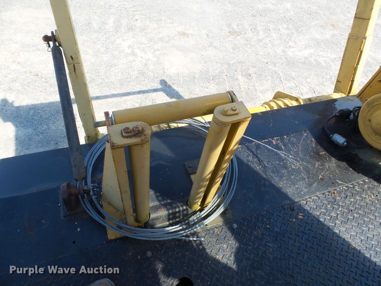 image for item DH3884 1991 International 4600  bucket truck