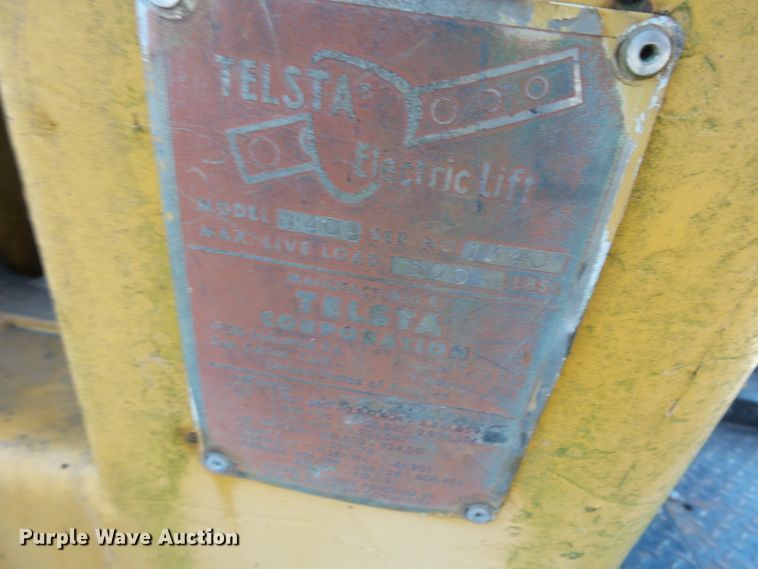 image for item DH3884 1991 International 4600  bucket truck