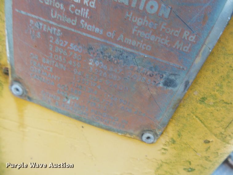 image for item DH3884 1991 International 4600  bucket truck