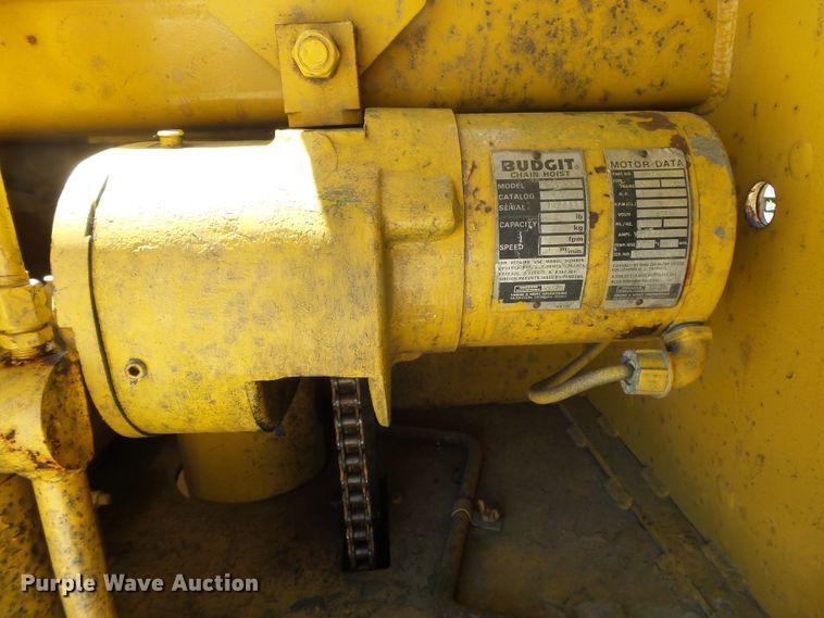 image for item DH3884 1991 International 4600  bucket truck