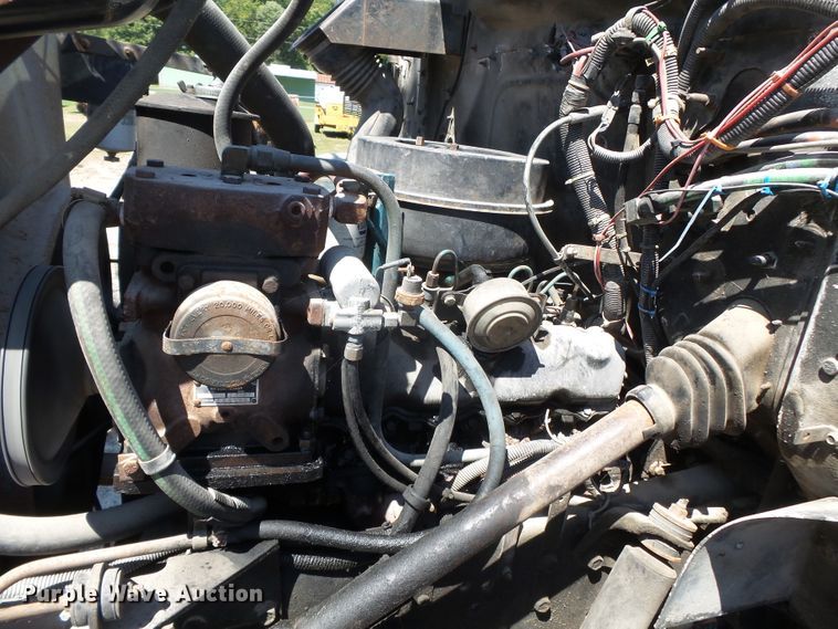 image for item DH3884 1991 International 4600  bucket truck