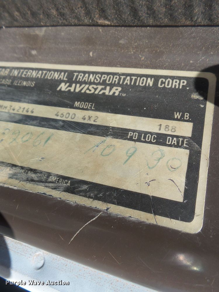 image for item DH3884 1991 International 4600  bucket truck