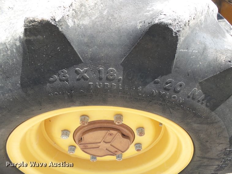 image for item DH3890 1989 Case 760  vibratory cable plow