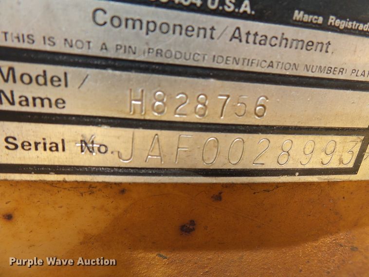 image for item DH3890 1989 Case 760  vibratory cable plow