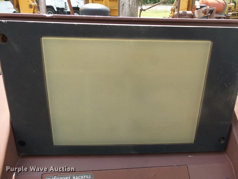 image for item DH3890 1989 Case 760  vibratory cable plow