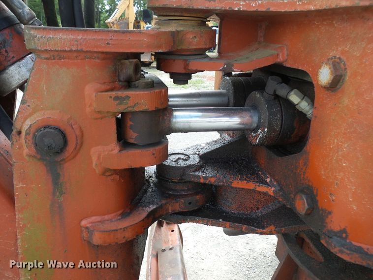 image for item DH3891 Ditch Witch 6510  trencher