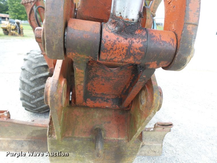 image for item DH3891 Ditch Witch 6510  trencher