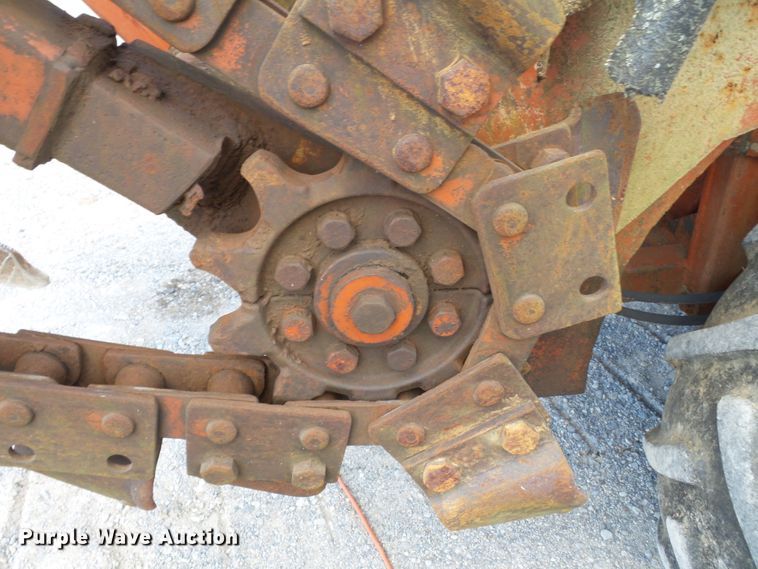 image for item DH3891 Ditch Witch 6510  trencher