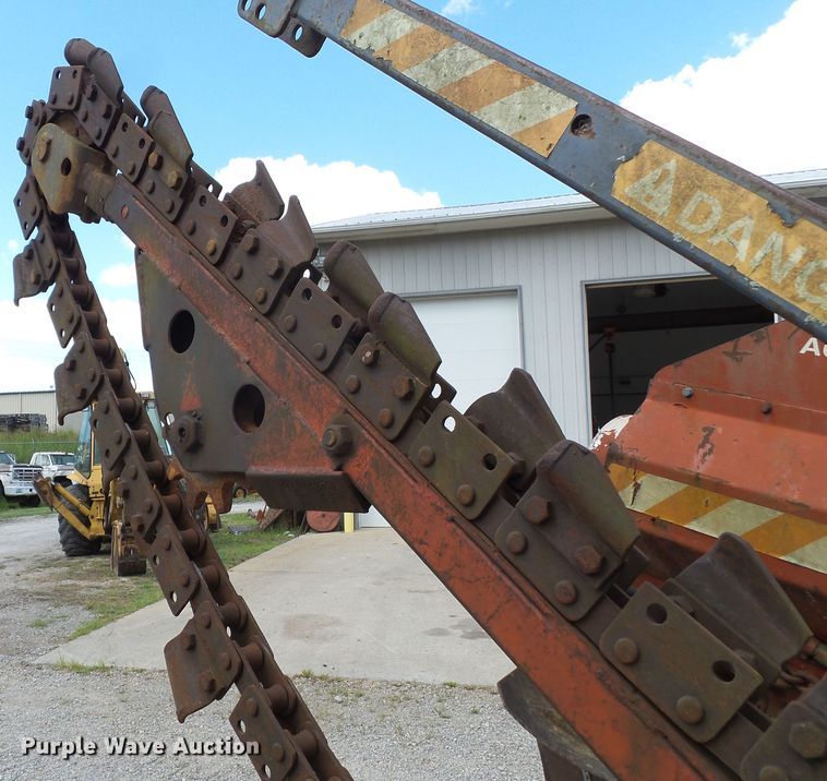 image for item DH3891 Ditch Witch 6510  trencher