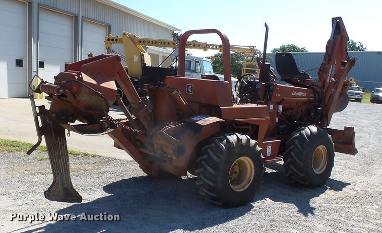 image for item DH3892 Ditch Witch 6510  vibratory cable plow