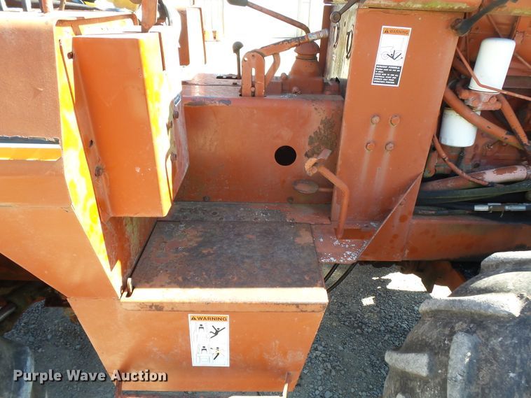image for item DH3892 Ditch Witch 6510  vibratory cable plow