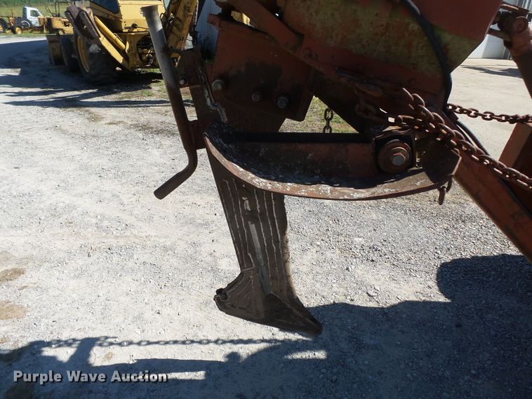 image for item DH3892 Ditch Witch 6510  vibratory cable plow