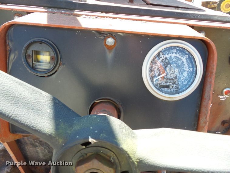 image for item DH3892 Ditch Witch 6510  vibratory cable plow