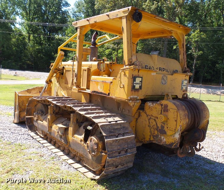 image for item DH3893 1975 Caterpillar D6C  dozer