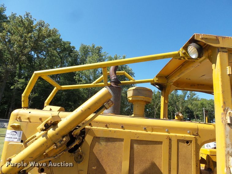 image for item DH3893 1975 Caterpillar D6C  dozer