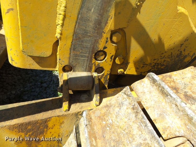 image for item DH3893 1975 Caterpillar D6C  dozer