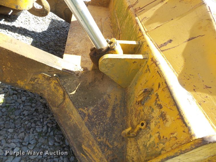 image for item DH3893 1975 Caterpillar D6C  dozer