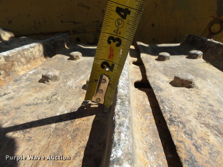 image for item DH3893 1975 Caterpillar D6C  dozer