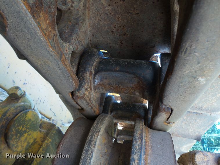 image for item DH3893 1975 Caterpillar D6C  dozer