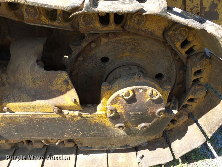 image for item DH3893 1975 Caterpillar D6C  dozer