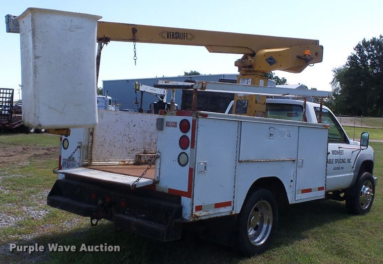 image for item DH3894 1994 GMC C4500  bucket truck
