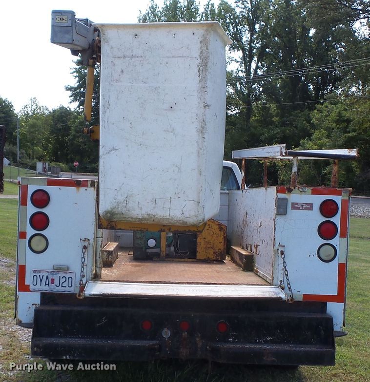 image for item DH3894 1994 GMC C4500  bucket truck