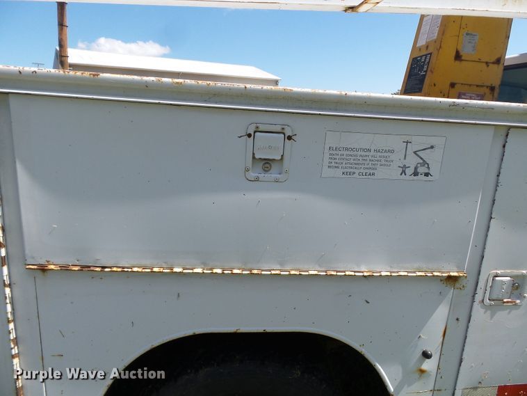 image for item DH3894 1994 GMC C4500  bucket truck