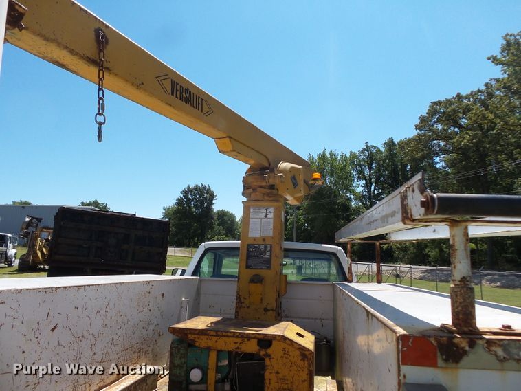 image for item DH3894 1994 GMC C4500  bucket truck