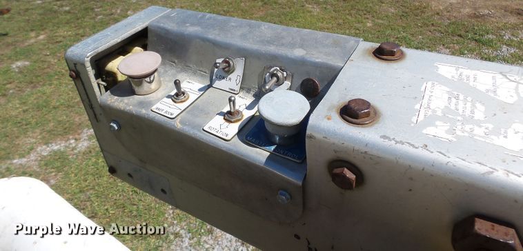 image for item DH3894 1994 GMC C4500  bucket truck