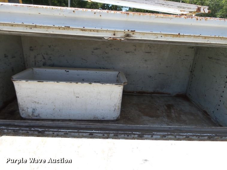 image for item DH3894 1994 GMC C4500  bucket truck