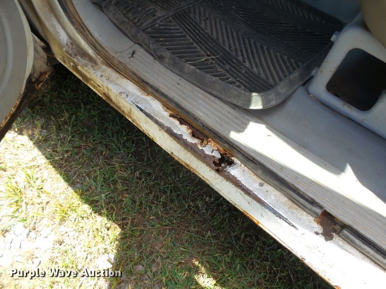 image for item DH3894 1994 GMC C4500  bucket truck