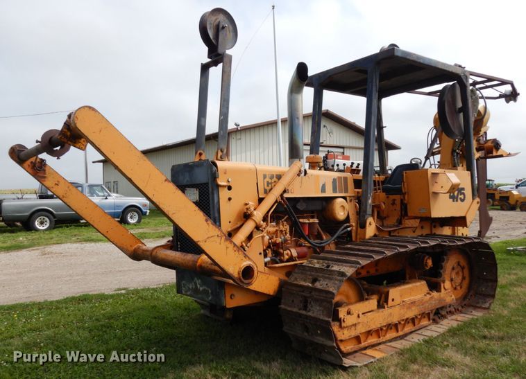 image for item DH6555 1978 Case 475  cable plow