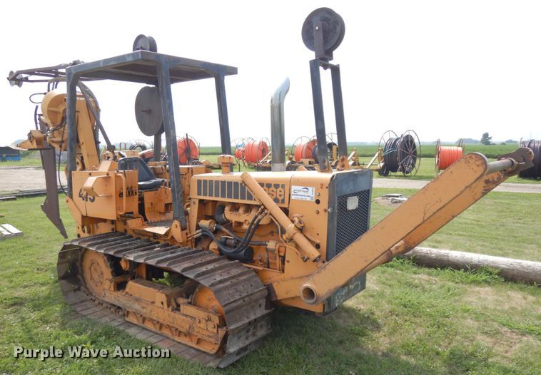 image for item DH6555 1978 Case 475  cable plow