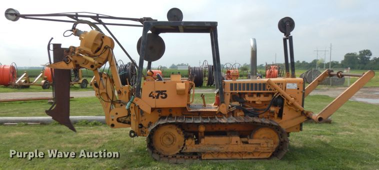 image for item DH6555 1978 Case 475  cable plow