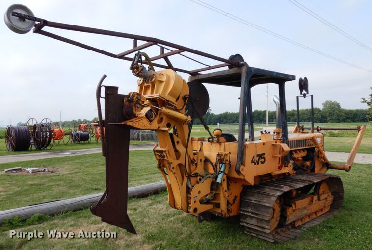 image for item DH6555 1978 Case 475  cable plow