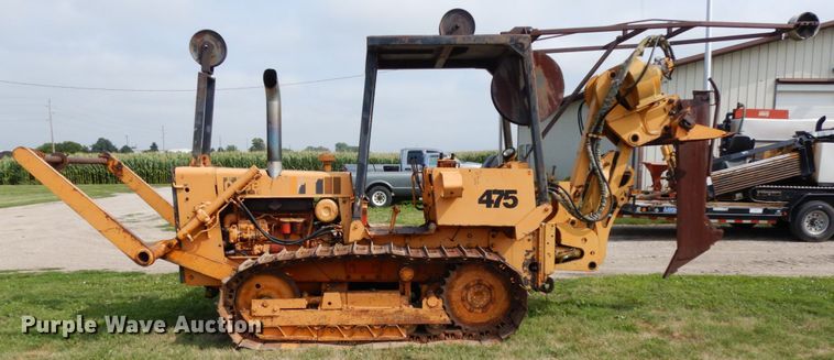 image for item DH6555 1978 Case 475  cable plow