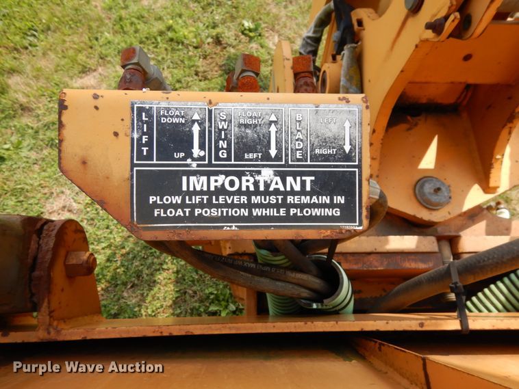 image for item DH6555 1978 Case 475  cable plow
