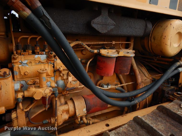 image for item DH6555 1978 Case 475  cable plow