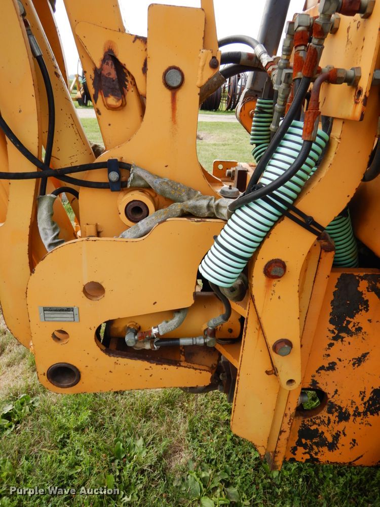 image for item DH6555 1978 Case 475  cable plow